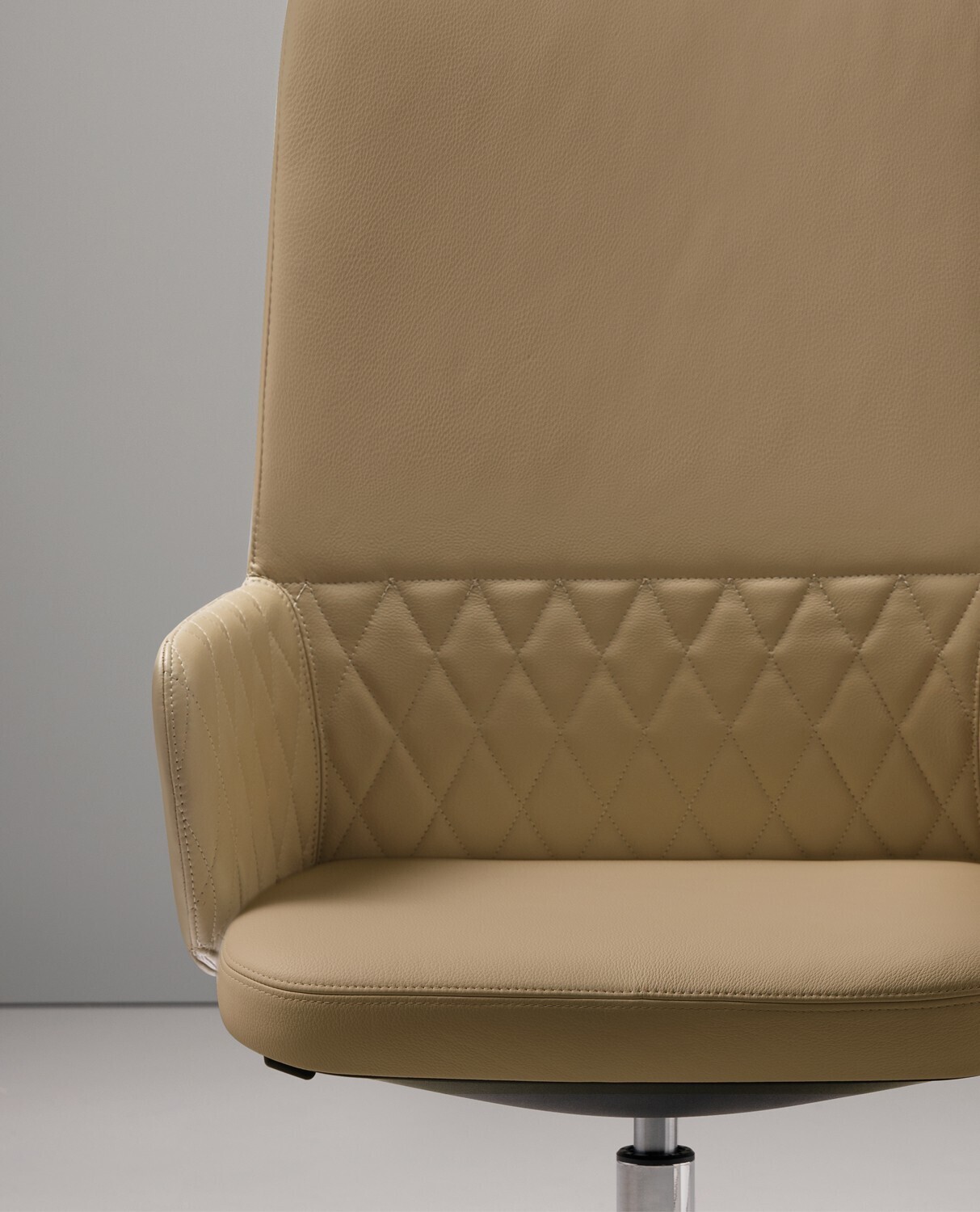 Deep Executive Diamond