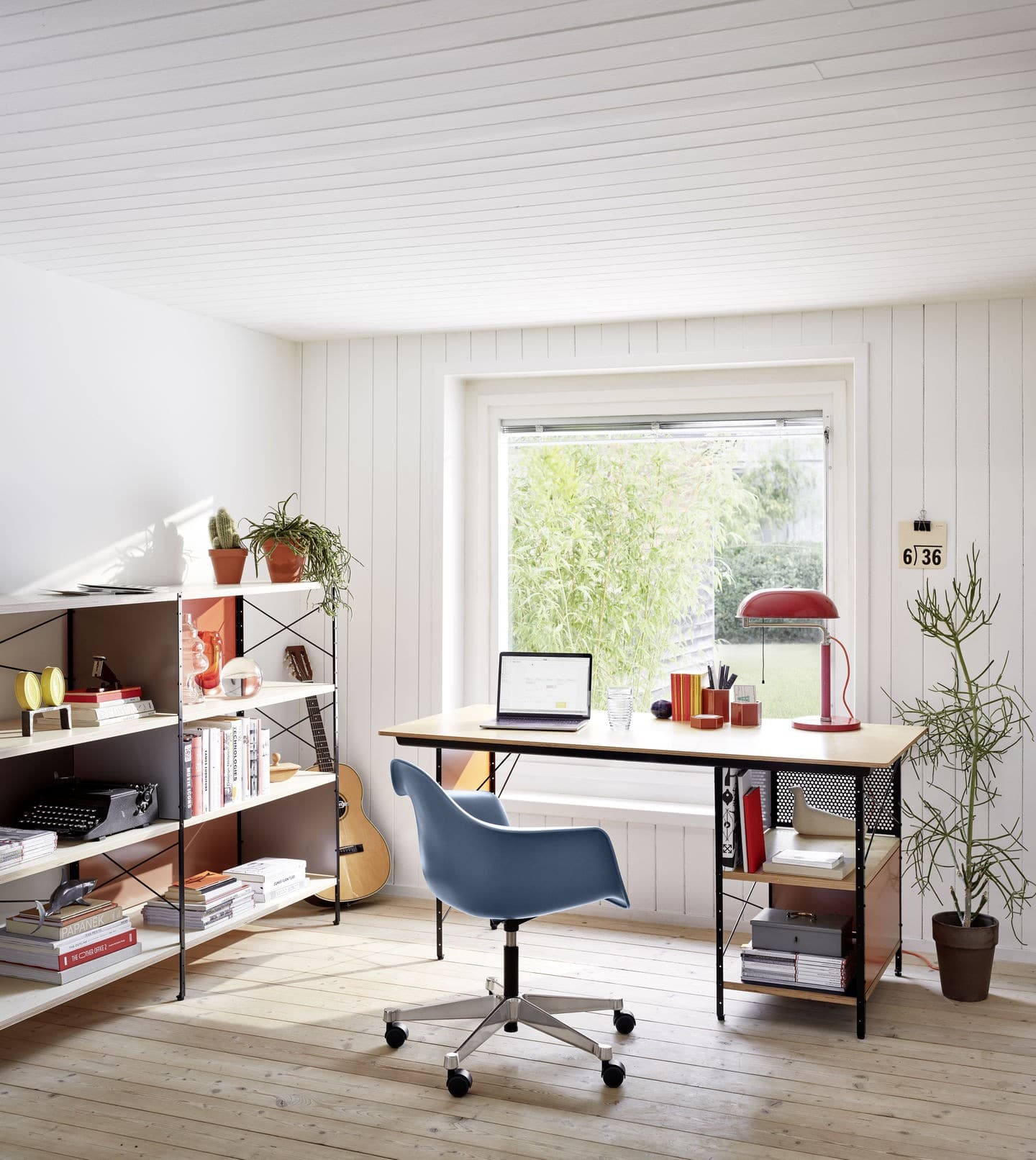 Eames Desk Unit EDU