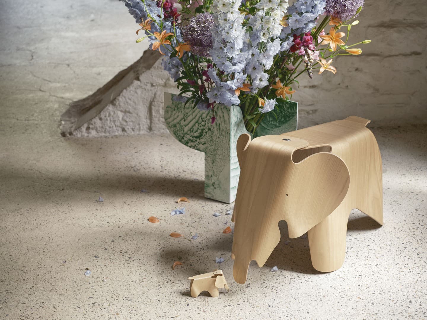 Eames Elephant